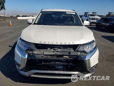 Piąte zdjęcie samochodu w środku: 2018 MITSUBISHI OUTLANDER SE VIN:JA4J24A58JZ053178 - miniatura
