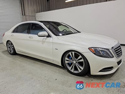 Czwarte zdjęcie samochodu z boku: 2017 MERCEDES-BENZ S 550E VIN:WDDUG6DB0HA314884 - miniatura