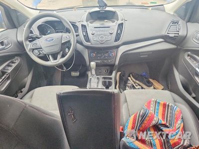 Zdjęcie 8 z 12 samochodu: 2017 FORD ESCAPE SE VIN:1FMCU9GD9HUF00754 - miniatura