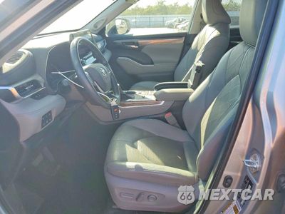 Zdjęcie 7 z 14 samochodu: 2020 TOYOTA HIGHLANDER HYBRID PLATINUM VIN:5TDEBRCH5LS005086 - miniatura