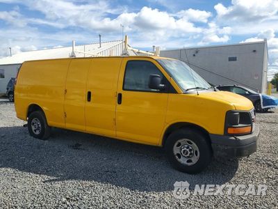 Czwarte zdjęcie samochodu z boku: 2010 GMC SAVANA G3500 VIN:1GT2GUBA1A1901410 - miniatura
