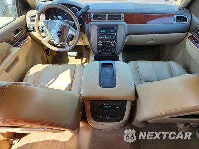 Zdjęcie 8 z 13 samochodu: 2013 GMC YUKON SLT VIN:1GKS2CE09DR151714 - miniatura