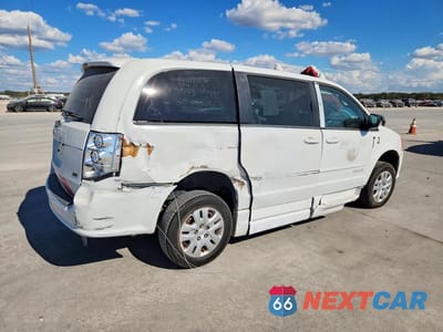 Trzecie zdjęcie samochodu z tyłu: 2015 DODGE GRAND CARAVAN SE VIN:2C7WDGBG2FR614132 - miniatura