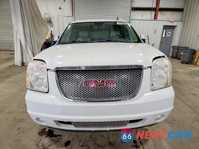 Piąte zdjęcie samochodu w środku: 2009 GMC YUKON XL DENALI VIN:1GKFK06249J119940 - miniatura