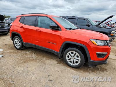 Czwarte zdjęcie samochodu z boku: 2018 JEEP COMPASS SPORT VIN:3C4NJCABXJT286111 - miniatura