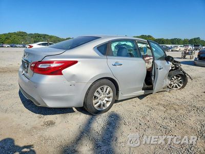 Trzecie zdjęcie samochodu z tyłu: 2016 NISSAN ALTIMA 2.5 S VIN:1N4AL3AP1GC171864 - miniatura
