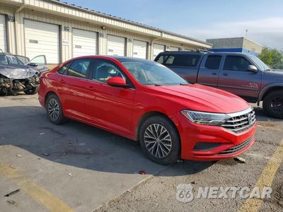 Czwarte zdjęcie samochodu z boku: 2019 VOLKSWAGEN JETTA S VIN:3VWC57BU3KM182491 - miniatura