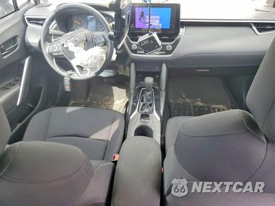 Zdjęcie 8 z 14 samochodu: 2024 TOYOTA COROLLA CROSS LE VIN:7MUCAAAG1RV113399 - miniatura