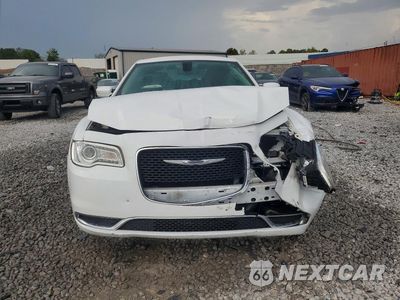 Piąte zdjęcie samochodu w środku: 2019 CHRYSLER 300 TOURING VIN:2C3CCAAG6KH704454 - miniatura