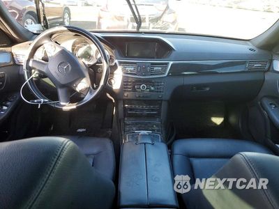 Zdjęcie 8 z 12 samochodu: 2010 MERCEDES-BENZ E 350 4MATIC VIN:WDDHF8HB7AA130557 - miniatura