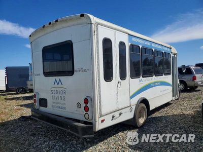 Czwarte zdjęcie samochodu z boku: 2008 FORD ECONOLINE E450 SUPER DUTY CUTAWAY VAN VIN:1FD4E45S68DA09161 - miniatura