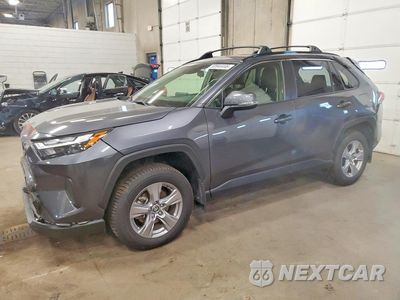 2024 TOYOTA RAV4 HYBRID XLE JTMRWRFV0RD228700 - główne zdjęcie licytacji z USA - miniatura