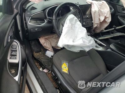 Zdjęcie 8 z 12 samochodu: 2018 CHEVROLET MALIBU LT VIN:1G1ZD5ST5JF154498 - miniatura