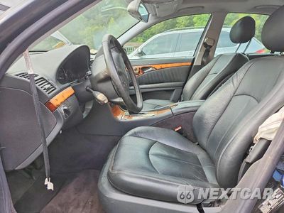 Zdjęcie 7 z 12 samochodu: 2004 MERCEDES-BENZ E 320 VIN:WDBUF65J54A390273 - miniatura
