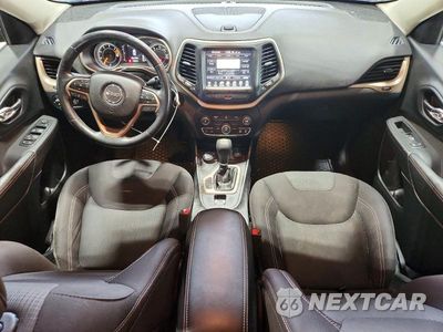 Zdjęcie 8 z 13 samochodu: 2017 JEEP CHEROKEE LATITUDE VIN:1C4PJMCB1HW531121 - miniatura