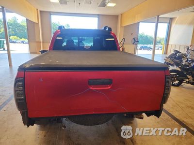 Zdjęcie 6 z 12 samochodu: 2013 TOYOTA TACOMA V6 VIN:3TMLU4EN6DM125679 - miniatura