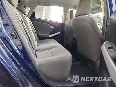 Zdjęcie 10 z 12 samochodu: 2015 TOYOTA PRIUS TWO VIN:JTDKN3DU4F1967545 - miniatura