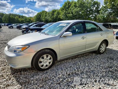 2004 TOYOTA CAMRY LE 4T1BE32K54U874557 - główne zdjęcie licytacji z USA - miniatura