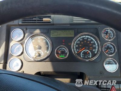 Zdjęcie 9 z 13 samochodu: 2016 FREIGHTLINER CASCADIA 1 VIN:3AKJGBDV1GDGX8707 - miniatura