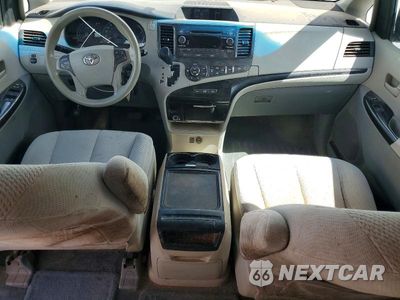 Zdjęcie 8 z 13 samochodu: 2013 TOYOTA SIENNA LE VIN:5TDJK3DC7DS069792 - miniatura