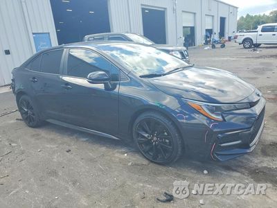 Czwarte zdjęcie samochodu z boku: 2022 TOYOTA COROLLA SE NIGHTSHADE EDITION VIN:5YFS4MCE6NP120197 - miniatura