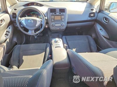 Zdjęcie 8 z 12 samochodu: 2015 NISSAN LEAF S VIN:1N4AZ0CP9FC300734 - miniatura