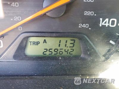 Zdjęcie 9 z 13 samochodu: 2001 HONDA ACCORD EX VIN:JHMCG66881C017328 - miniatura