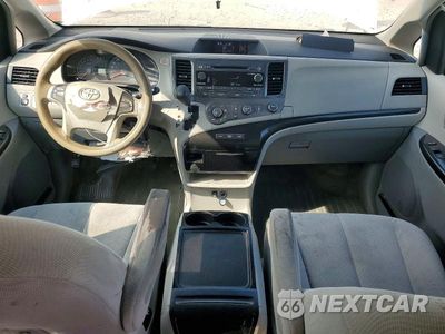 Zdjęcie 8 z 14 samochodu: 2012 TOYOTA SIENNA LE VIN:5TDKK3DC2CS216331 - miniatura
