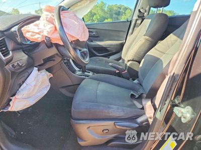 Zdjęcie 7 z 12 samochodu: 2020 CHEVROLET TRAX LS VIN:KL7CJKSB6LB075800 - miniatura