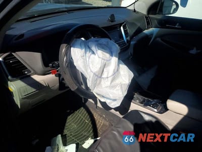 Zdjęcie 8 z 12 samochodu: 2017 HYUNDAI TUCSON SE VIN:KM8J3CA40HU444557 - miniatura