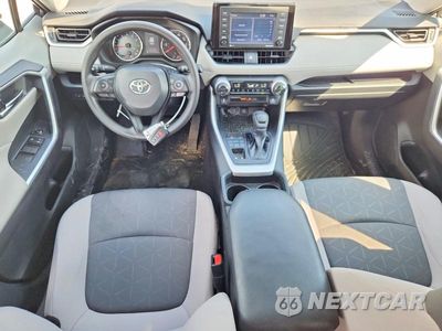 Zdjęcie 8 z 13 samochodu: 2021 TOYOTA RAV4 XLE VIN:2T3P1RFV1MC245251 - miniatura