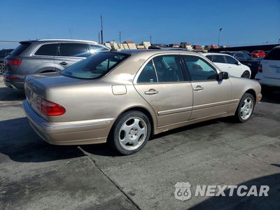 Trzecie zdjęcie samochodu z tyłu: 2002 MERCEDES-BENZ E 430 VIN:WDBJF83JX2X068773 - miniatura