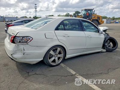 Trzecie zdjęcie samochodu z tyłu: 2010 MERCEDES-BENZ E 350 4MATIC VIN:WDDHF8HB4AA110170 - miniatura