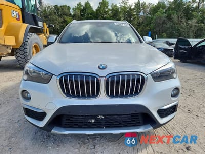 Piąte zdjęcie samochodu w środku: 2019 BMW X1 SDRIVE28I VIN:WBXHU7C52K3H45072 - miniatura