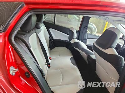 Zdjęcie 10 z 12 samochodu: 2022 TOYOTA PRIUS XLE AWD-E VIN:JTDL9MFU3N3039532 - miniatura