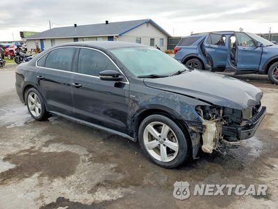 Czwarte zdjęcie samochodu z boku: 2015 VOLKSWAGEN PASSAT S VIN:1VWAS7A38FC097081 - miniatura