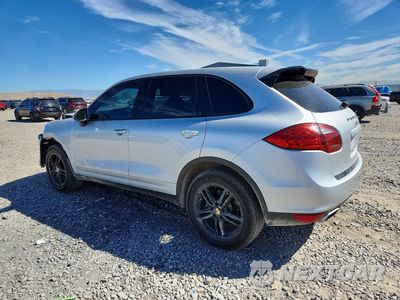 Drugie zdjęcie samochodu z przodu: 2012 PORSCHE CAYENNE VIN:WP1AA2A20CLA00479 - miniatura