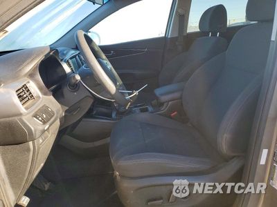 Zdjęcie 7 z 13 samochodu: 2019 KIA SORENTO LX V6 VIN:5XYPGDA5XKG456161 - miniatura