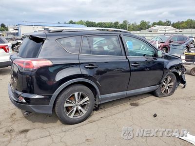 Trzecie zdjęcie samochodu z tyłu: 2017 TOYOTA RAV4 XLE VIN:2T3RFREV7HW554934 - miniatura