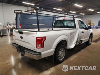 Trzecie zdjęcie samochodu z tyłu: 2016 FORD F150 VIN:1FTMF1C8XGKD43355 - miniatura