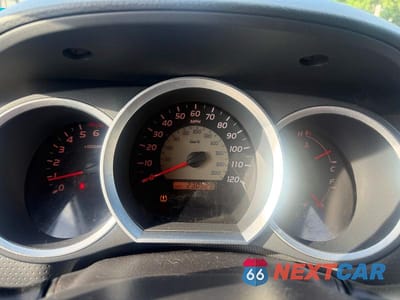 Zdjęcie 8 z 14 samochodu: 2006 TOYOTA TACOMA V6 VIN:5TEUU42N66Z195567 - miniatura