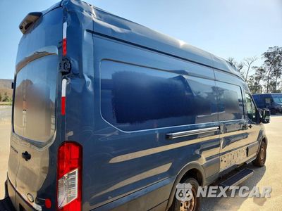 Trzecie zdjęcie samochodu z tyłu: 2020 FORD TRANSIT 250 DELIVERY VAN VIN:1FTBR3X83LKB27703 - miniatura
