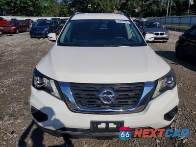 Piąte zdjęcie samochodu w środku: 2018 NISSAN PATHFINDER VIN:5N1DR2MM3JC631577 - miniatura