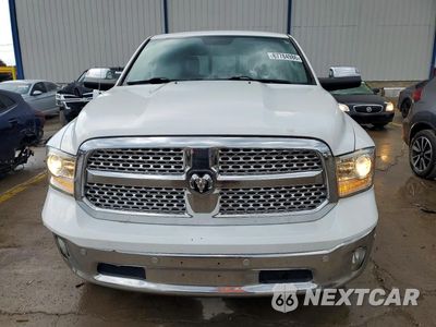 Piąte zdjęcie samochodu w środku: 2018 RAM 1500 LARAMIE VIN:1C6RR7VT2JS220696 - miniatura