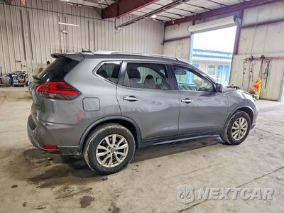 Trzecie zdjęcie samochodu z tyłu: 2017 NISSAN ROGUE SV VIN:KNMAT2MV0HP565770 - miniatura
