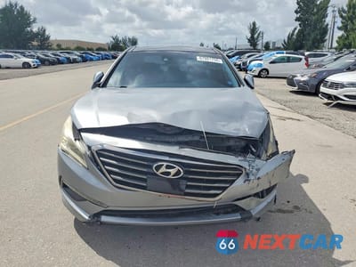 Piąte zdjęcie samochodu w środku: 2015 HYUNDAI SONATA LIMITED VIN:5NPE34AF9FH093510 - miniatura