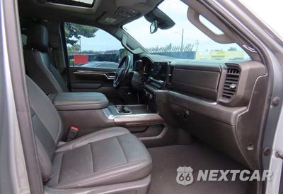 Piąte zdjęcie samochodu w środku: 2024 CHEVROLET SILVERADO K2500 HEAVY DUTY LTZ VIN:2GC4YPEY7R1111227 - miniatura
