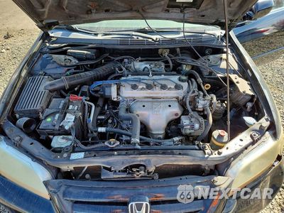 Zdjęcie 11 z 12 samochodu: 2002 HONDA ACCORD SE VIN:1HGCG567X2A141070 - miniatura