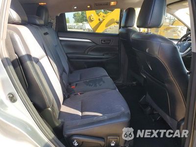 Zdjęcie 11 z 14 samochodu: 2016 TOYOTA HIGHLANDER LE PLUS VIN:5TDBKRFH9GS307498 - miniatura