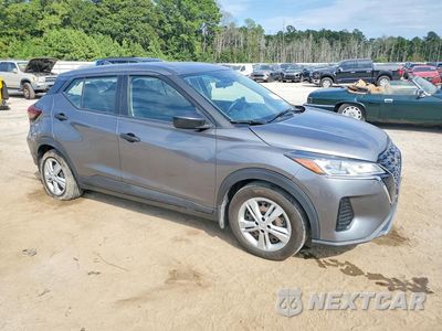 Czwarte zdjęcie samochodu z boku: 2021 NISSAN KICKS S VIN:3N1CP5BV6ML513988 - miniatura